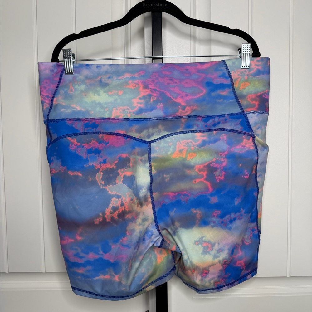 Fabletics Oasis Multicolor High-Waisted Biker Sho… - image 4